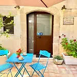 Casa Aurora דירה סירקוזה
