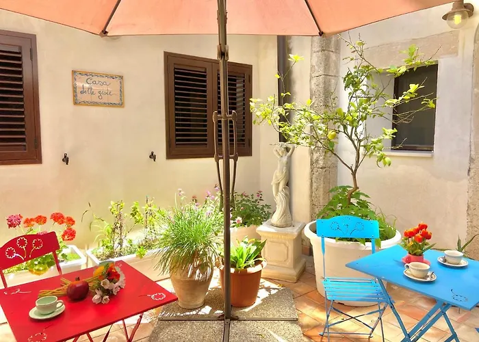 Casa Aurora Syracuse